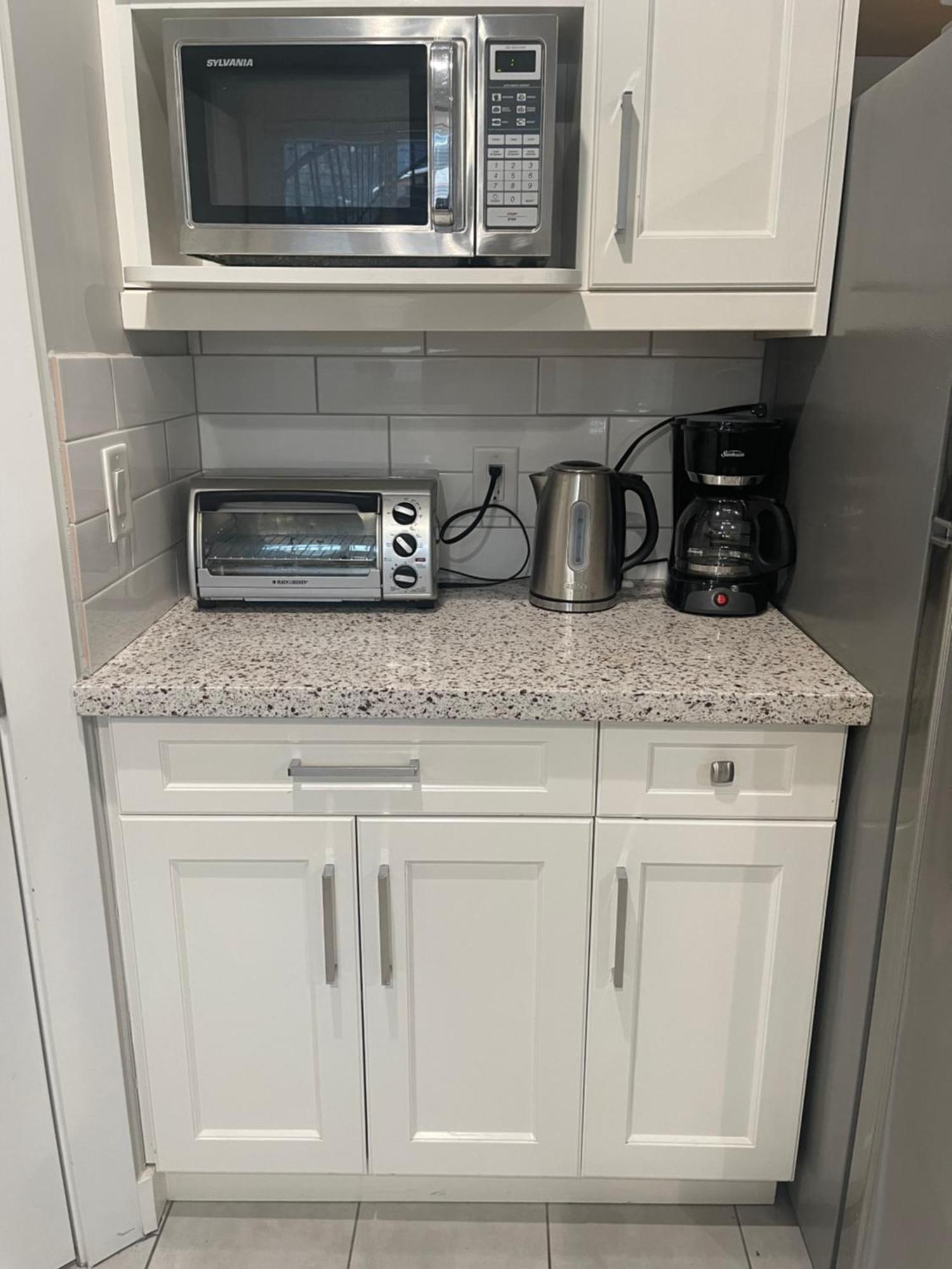 2 Bedroom Suite With Full Kitchen ريفيلستوك المظهر الخارجي الصورة